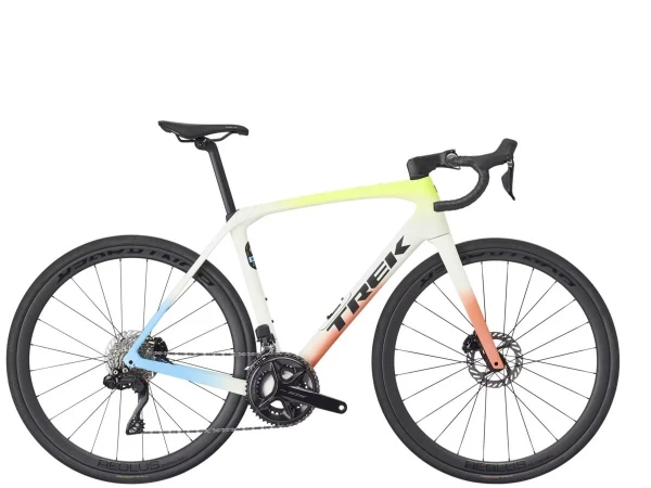 trek_domane_sl_6_blanc_corail.jpg